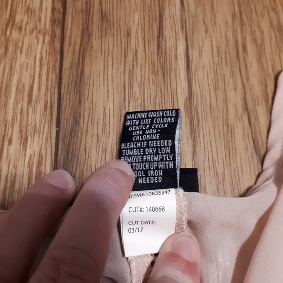 TORRID / 1X / Chiffon Blush Lace Up Side Tank Top - Picture 8 of 10